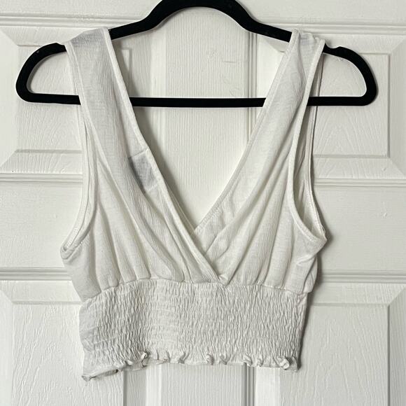 Urban Outfitters Shirred Deep-V Cropped Top - Size UNKNOWN - Picture 3 of 4